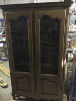 photo lot ARMOIRE AVEC VITRINE