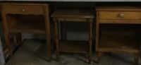 photo lot TABLES DE CHEVET EN BOIS